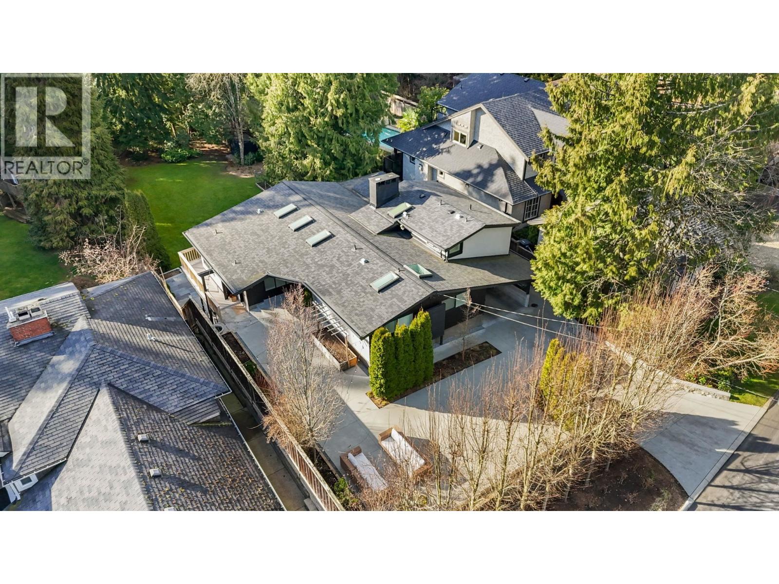 4777 Mapleridge Drive, North Vancouver, British Columbia V7R 3T6 - Photo 32 - R3094823