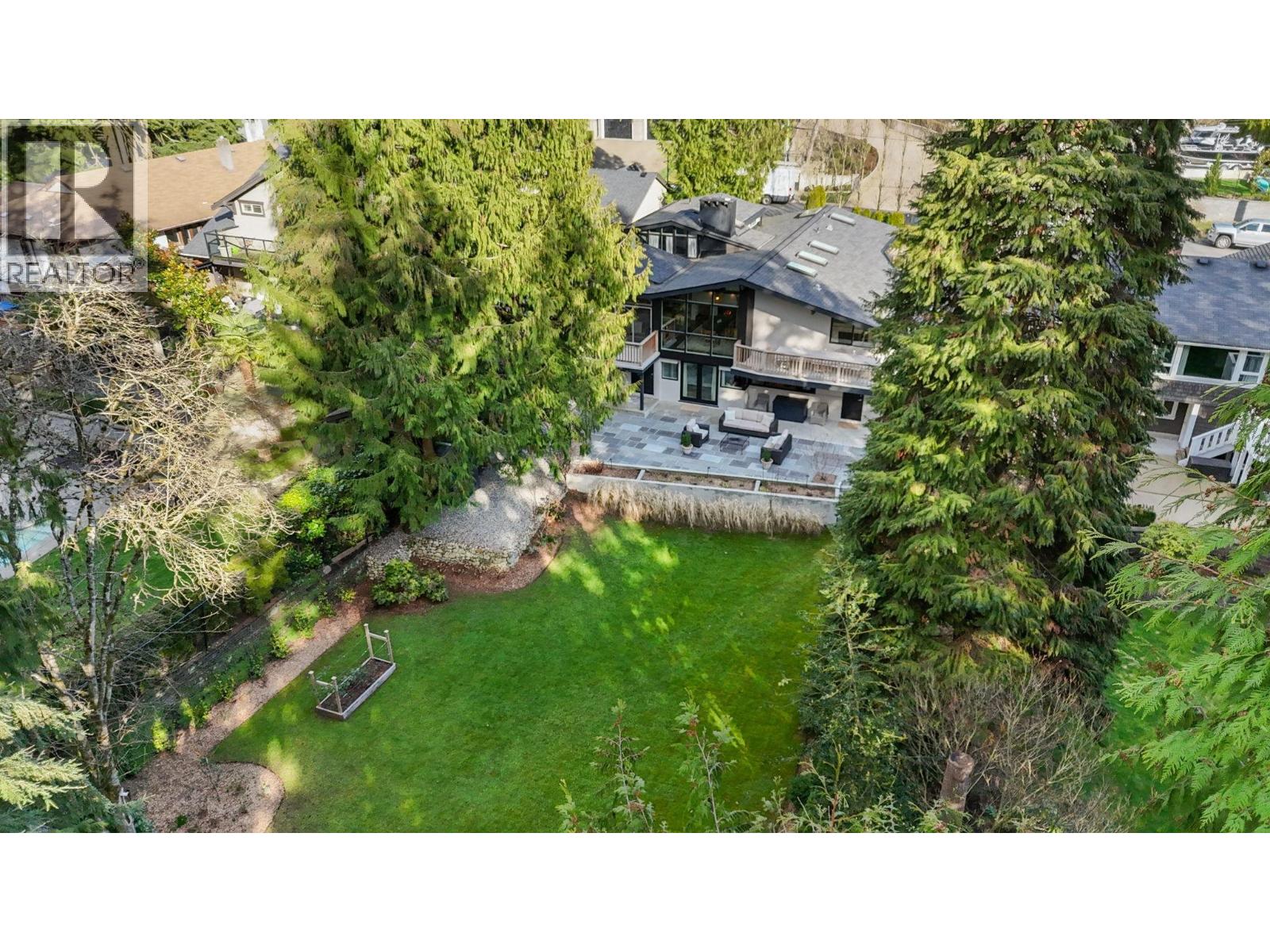 4777 Mapleridge Drive, North Vancouver, British Columbia V7R 3T6 - Photo 33 - R3094823