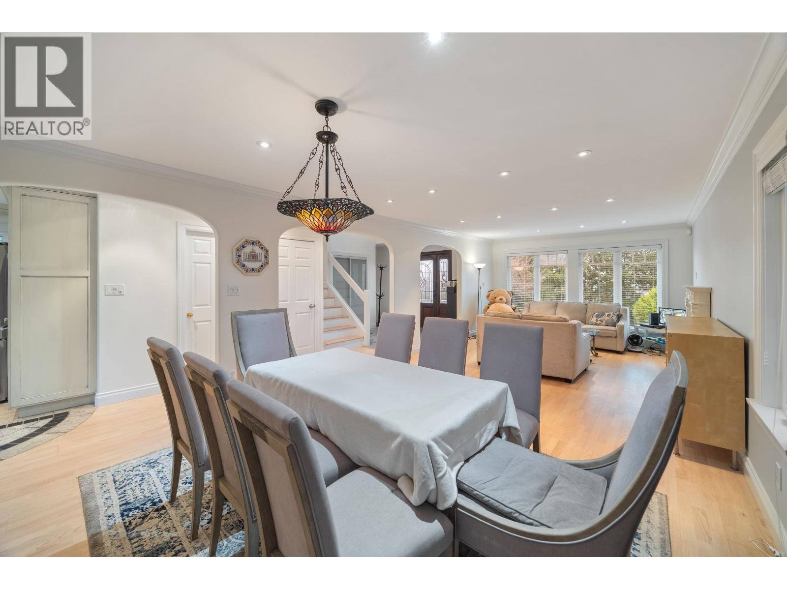 128 Hythe Avenue, Burnaby, British Columbia  V5B 3H7 - Photo 11 - R3094831