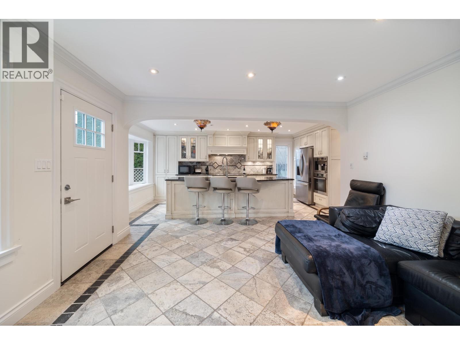 128 Hythe Avenue, Burnaby, British Columbia  V5B 3H7 - Photo 17 - R3094831