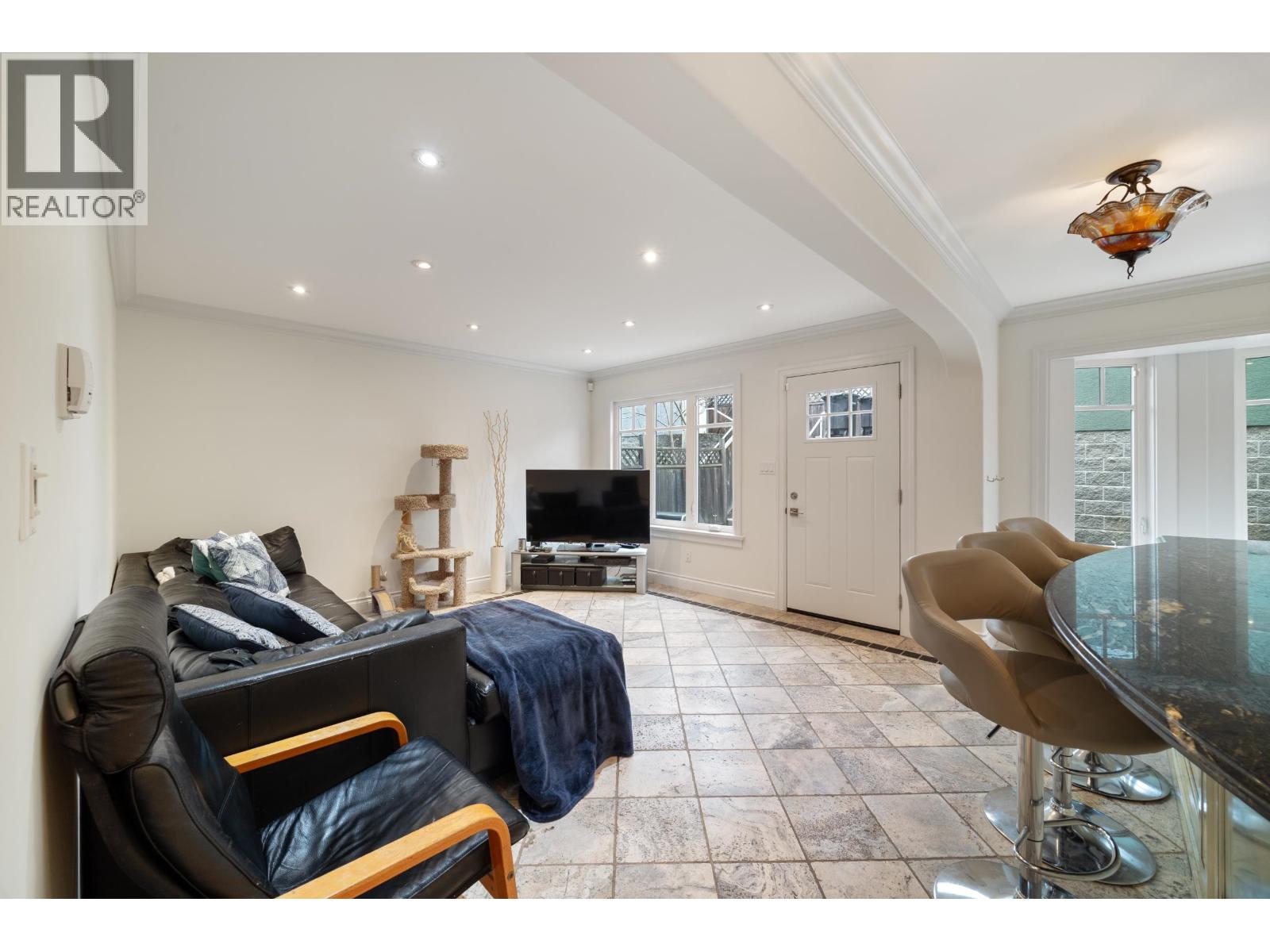 128 Hythe Avenue, Burnaby, British Columbia  V5B 3H7 - Photo 18 - R3094831