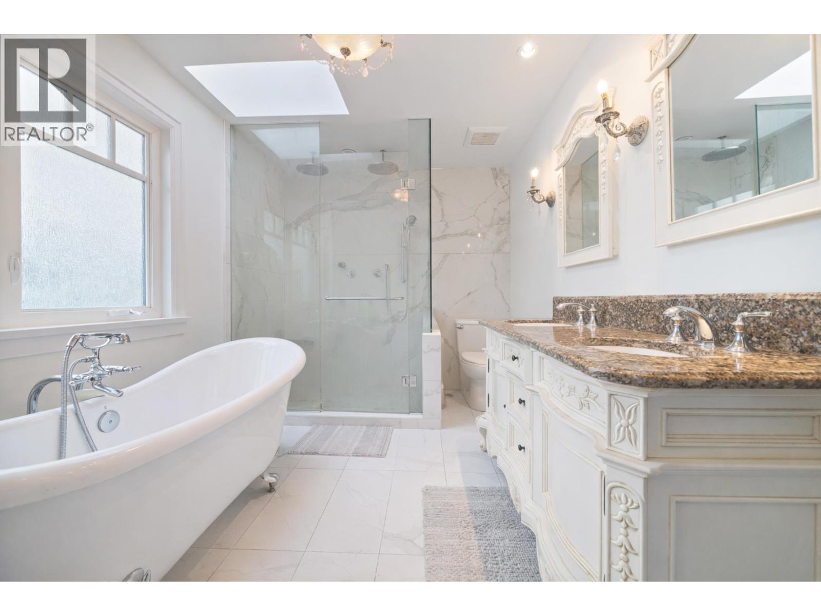 128 Hythe Avenue, Burnaby, British Columbia  V5B 3H7 - Photo 26 - R3094831