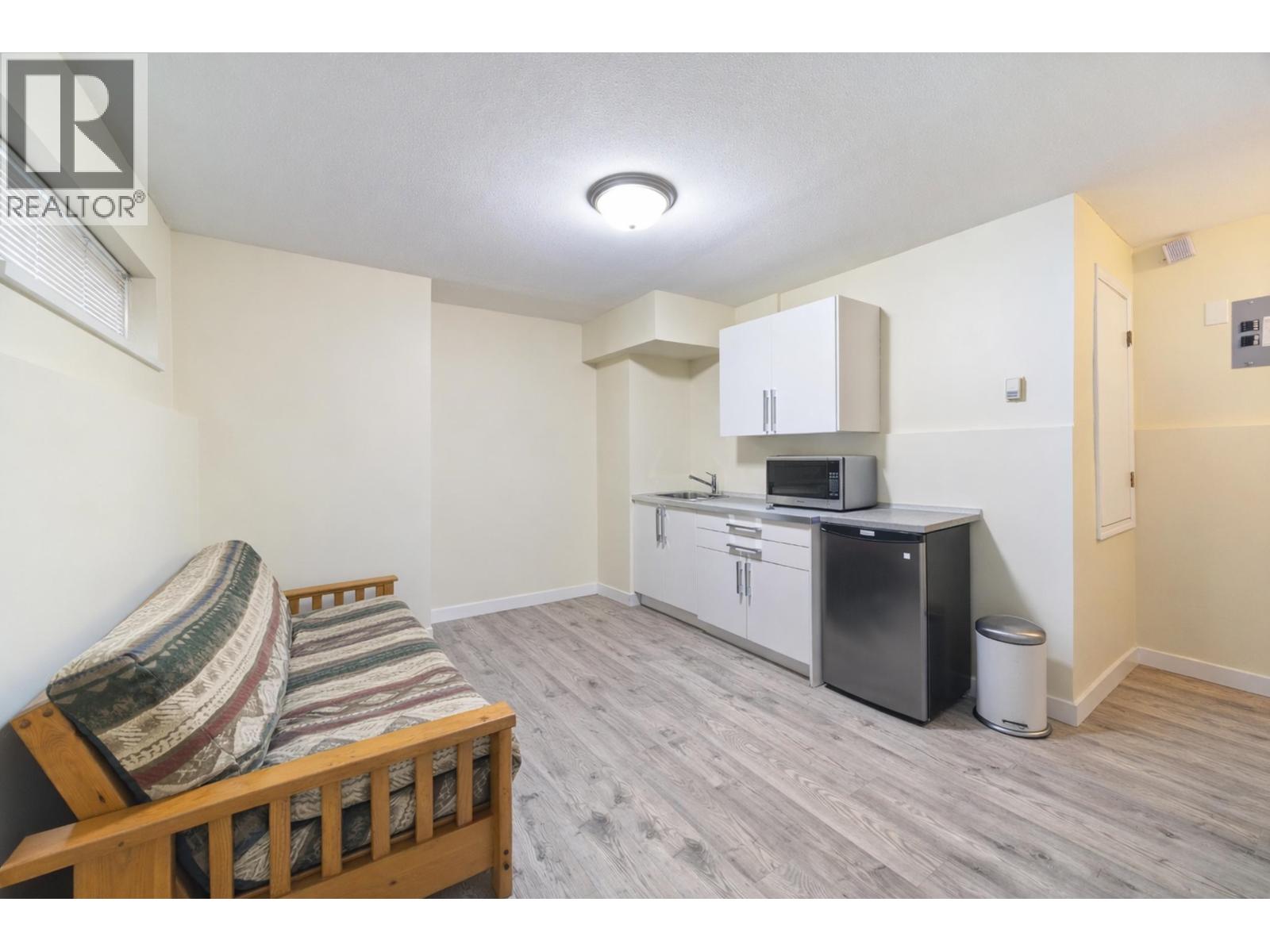 128 Hythe Avenue, Burnaby, British Columbia  V5B 3H7 - Photo 30 - R3094831