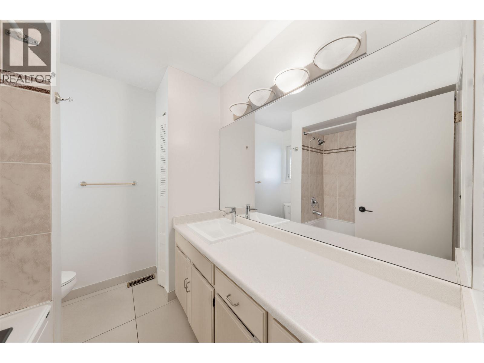 7920 Willowfield Drive, Richmond, British Columbia  V7C 4S7 - Photo 32 - R3094191