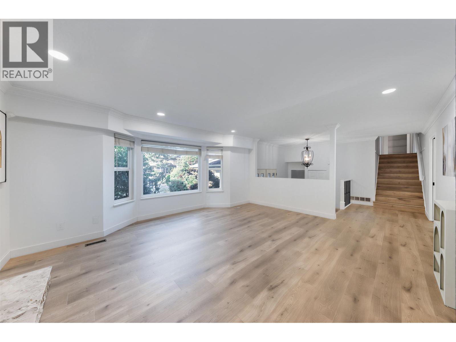 7920 Willowfield Drive, Richmond, British Columbia  V7C 4S7 - Photo 9 - R3094191