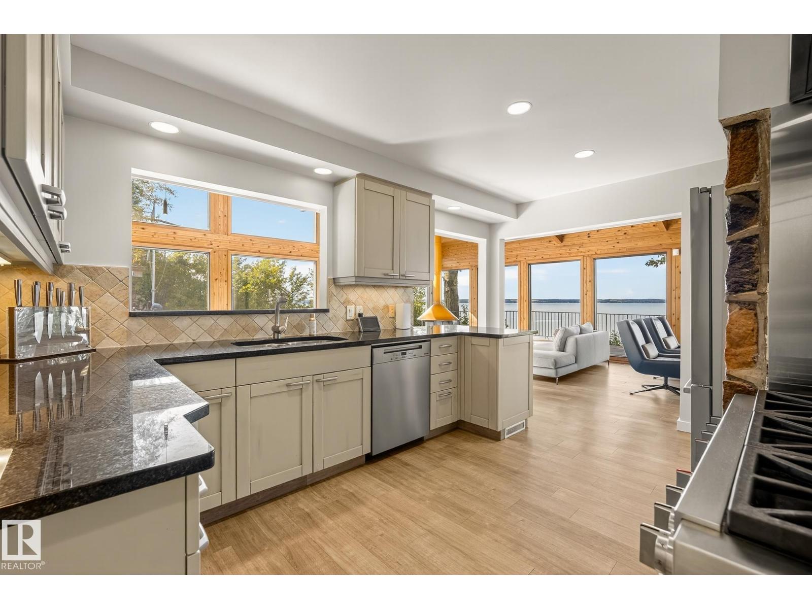 139 Silver Beach Rd, Rural Wetaskiwin County, Alberta  T0C 2C0 - Photo 19 - E4475525