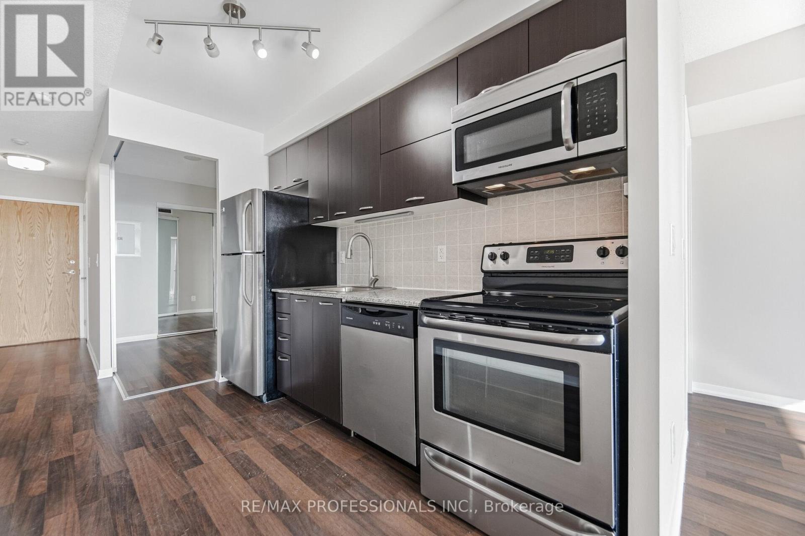 1015 - 38 Joe Shuster Way, Toronto, Ontario  M6K 0A5 - Photo 10 - C12835870