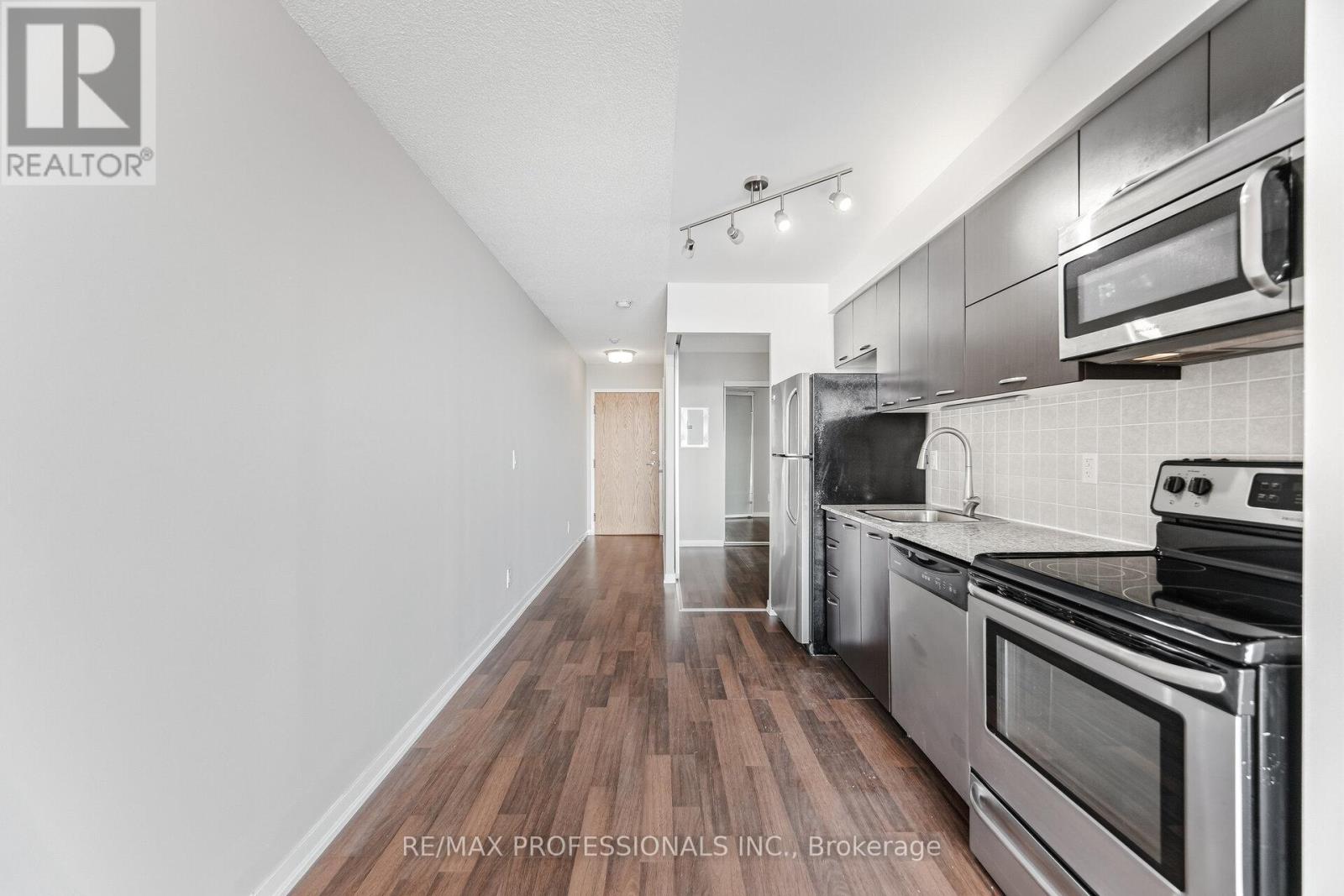 1015 - 38 Joe Shuster Way, Toronto, Ontario  M6K 0A5 - Photo 11 - C12835870