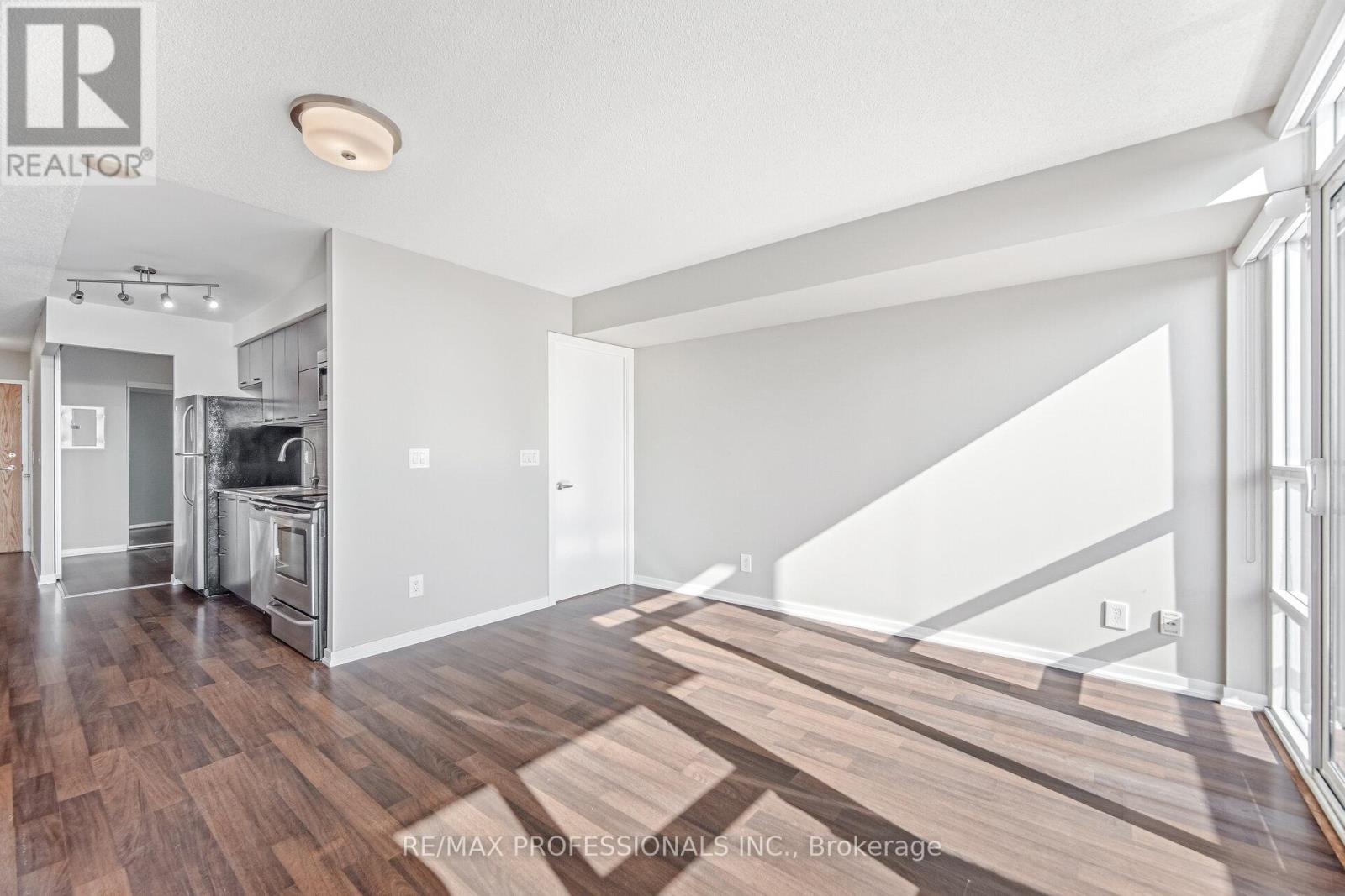 1015 - 38 Joe Shuster Way, Toronto, Ontario  M6K 0A5 - Photo 16 - C12835870