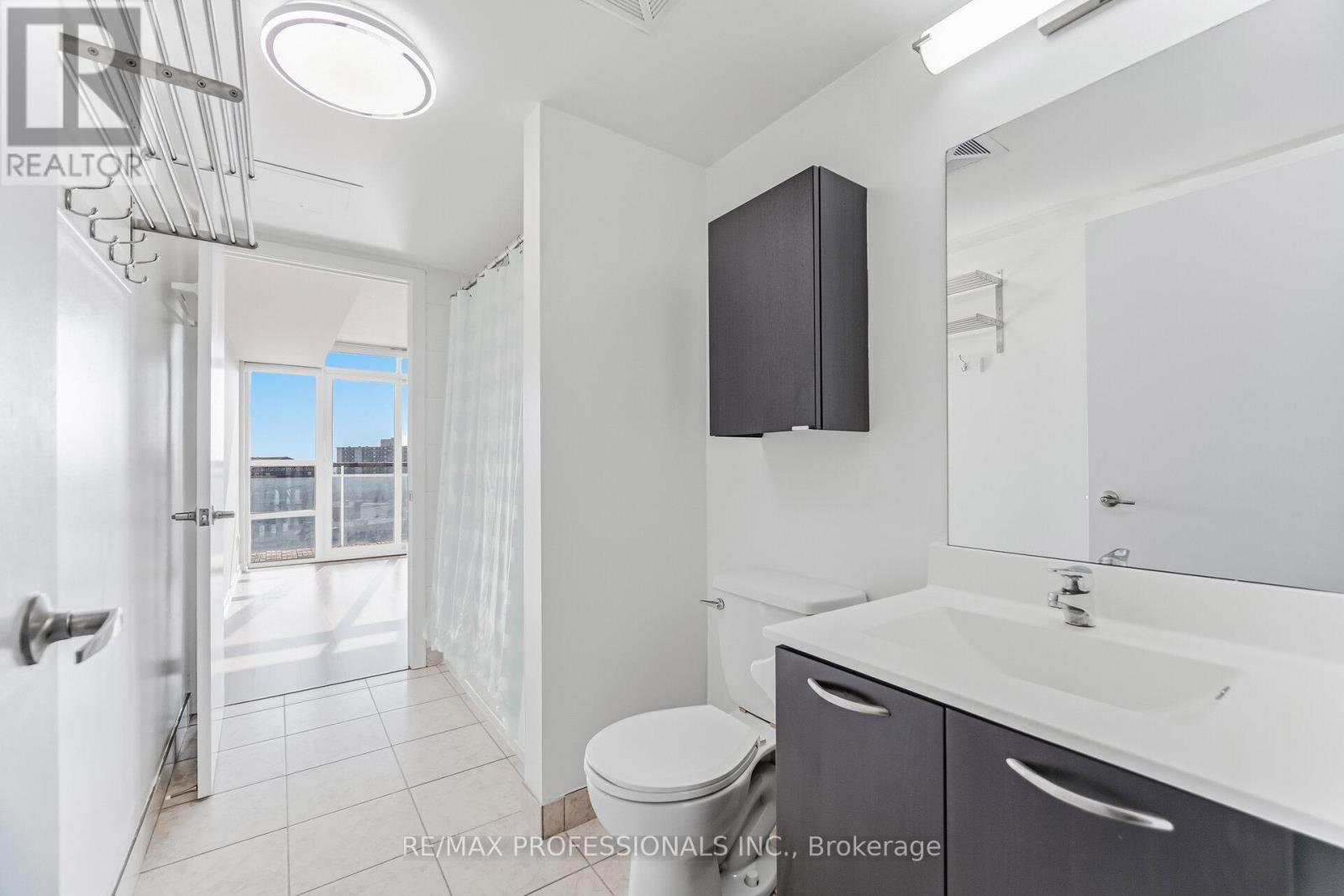 1015 - 38 Joe Shuster Way, Toronto, Ontario  M6K 0A5 - Photo 33 - C12835870