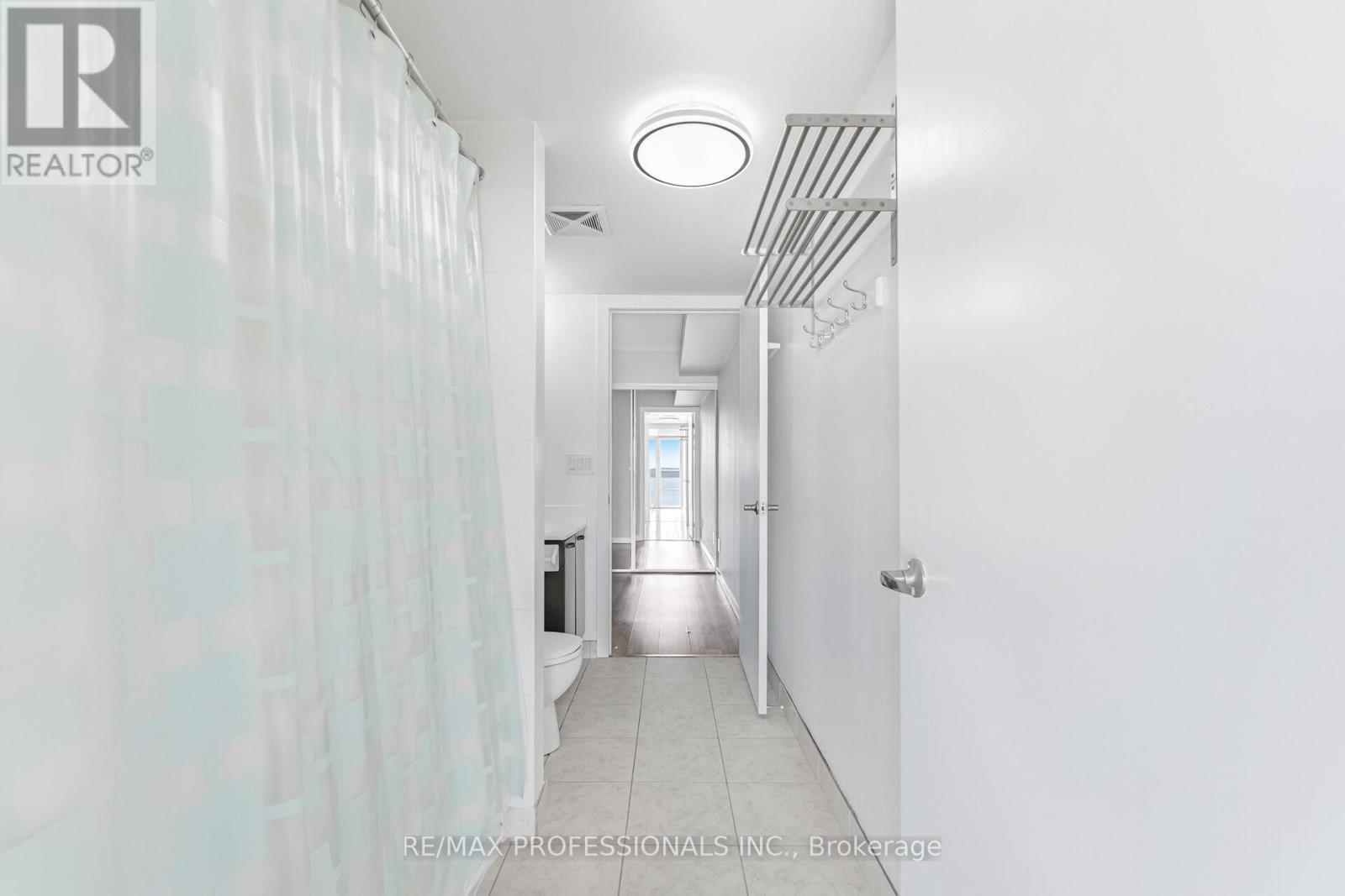 1015 - 38 Joe Shuster Way, Toronto, Ontario  M6K 0A5 - Photo 34 - C12835870