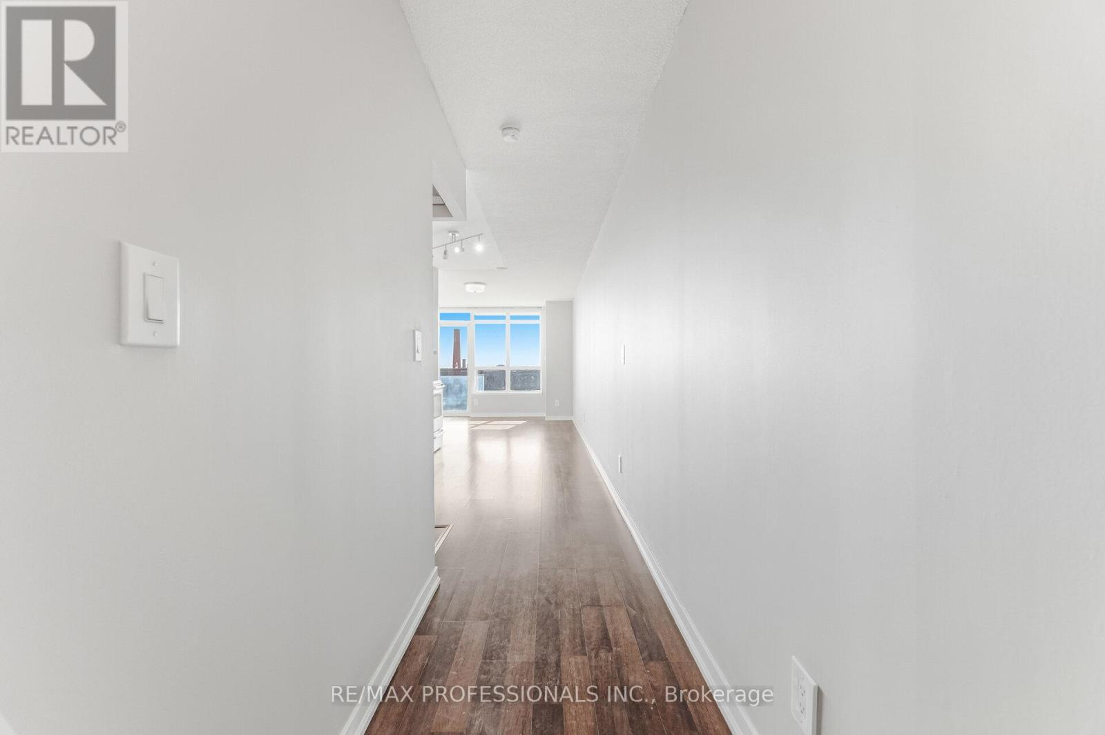 1015 - 38 Joe Shuster Way, Toronto, Ontario  M6K 0A5 - Photo 6 - C12835870