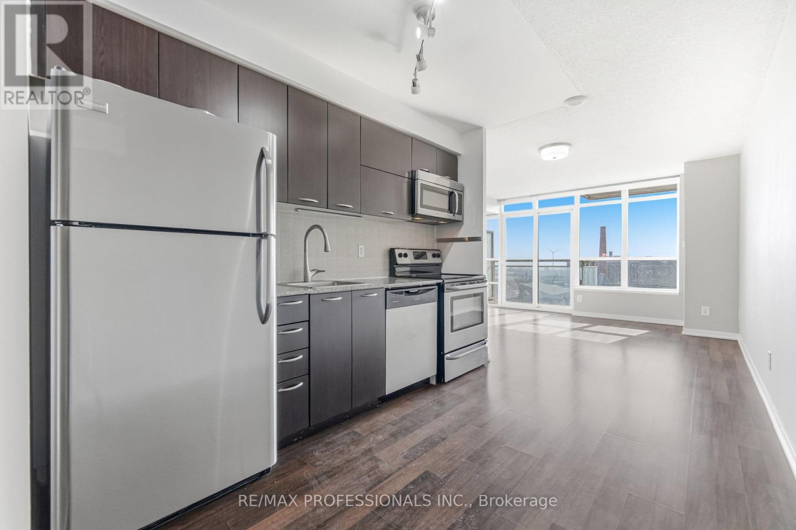 1015 - 38 Joe Shuster Way, Toronto, Ontario  M6K 0A5 - Photo 7 - C12835870