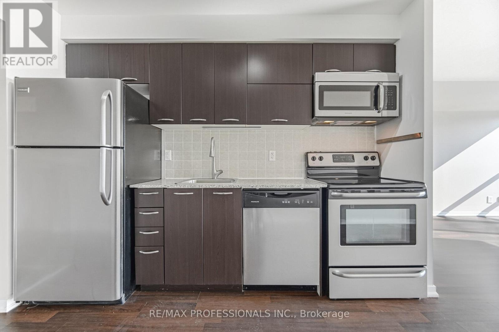 1015 - 38 Joe Shuster Way, Toronto, Ontario  M6K 0A5 - Photo 9 - C12835870