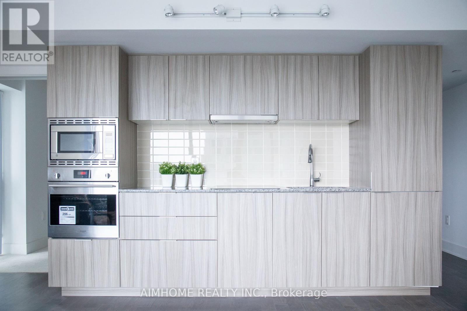 2014 - 955 Bay Street, Toronto, Ontario  M5S 0C6 - Photo 5 - C12835888