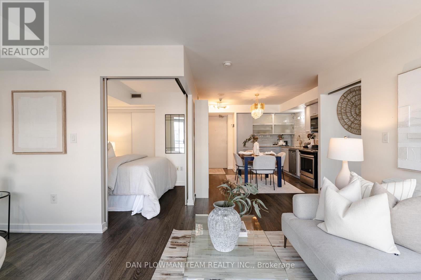 1006 - 8 Telegram Mews, Toronto, Ontario  M5V 3Z5 - Photo 10 - C12835928