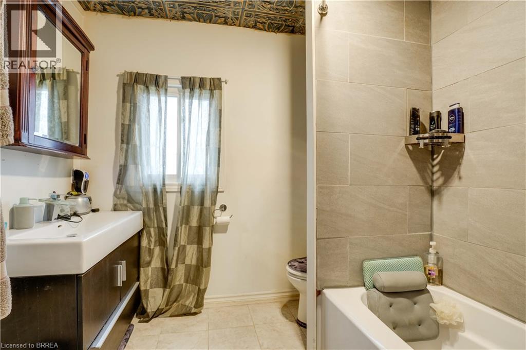 99 Fourth Concession Road Unit# 150, Burford, Ontario  N0E 1A0 - Photo 15 - 40807511