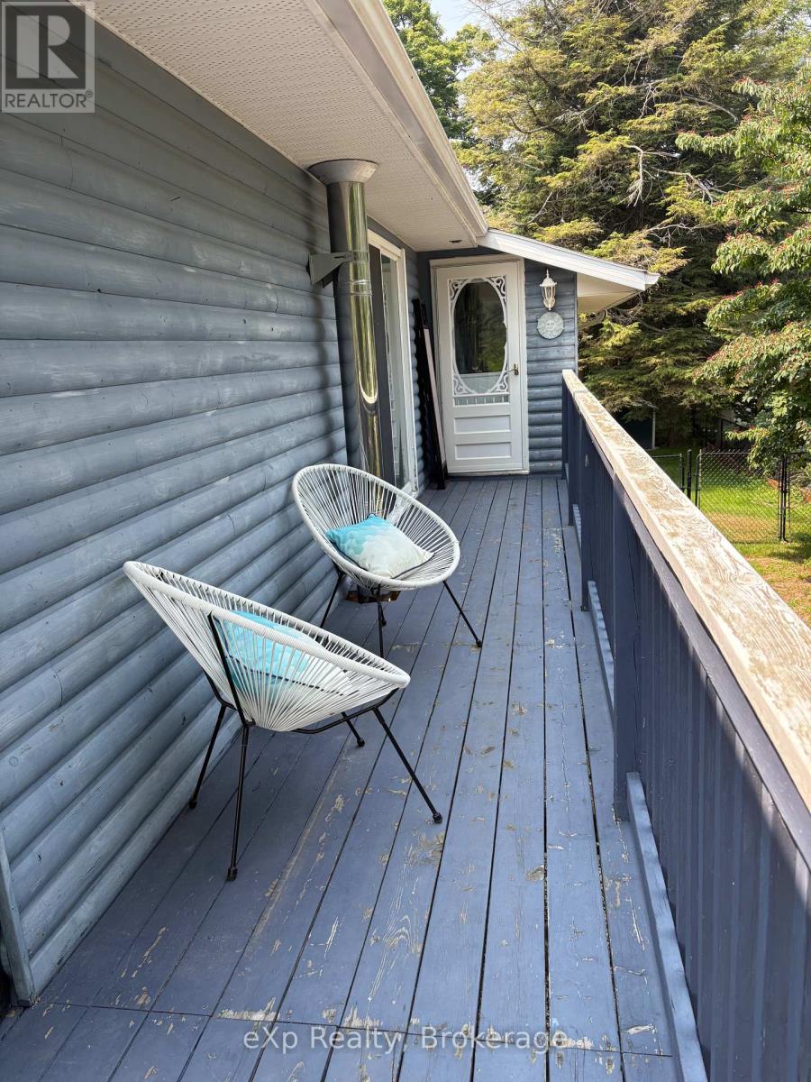 105 Menomini Road, Huron-Kinloss, Ontario  N2Z 2X3 - Photo 38 - X12830830