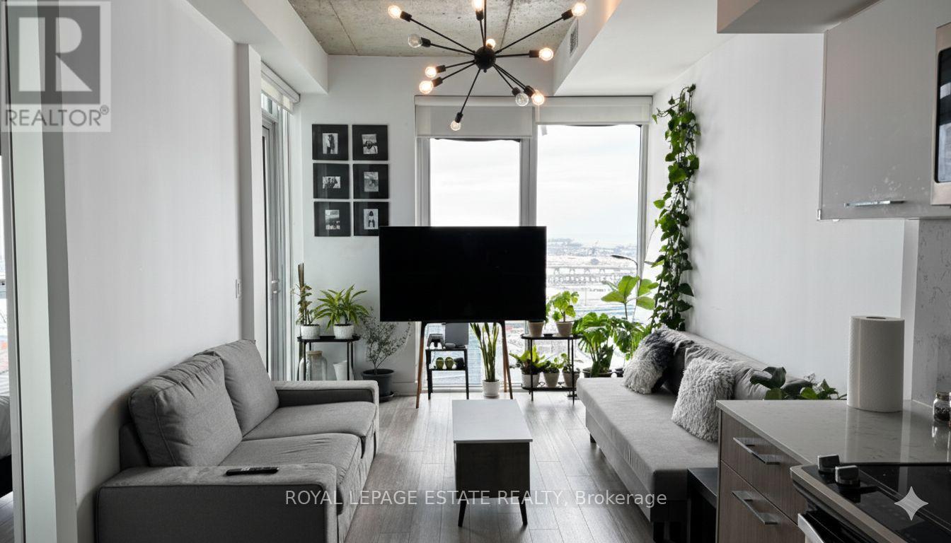 1905 - 15 Baseball Place, Toronto, Ontario  M4M 0E6 - Photo 2 - E12803796