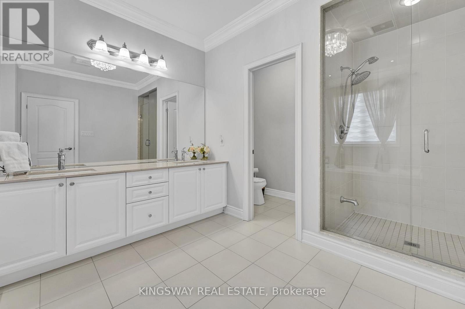 70 Bond Crescent, Richmond Hill, Ontario  L4E 3K4 - Photo 20 - N12756334