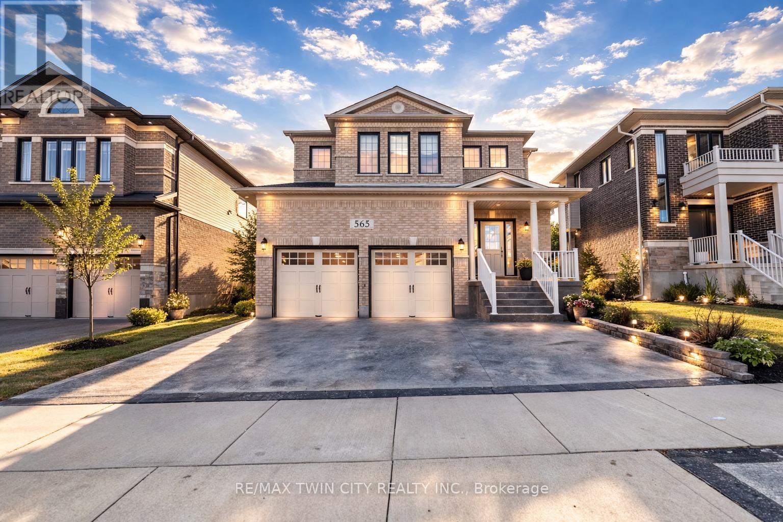 565 FLORENCEDALE CRESCENT, Kitchener, Ontario