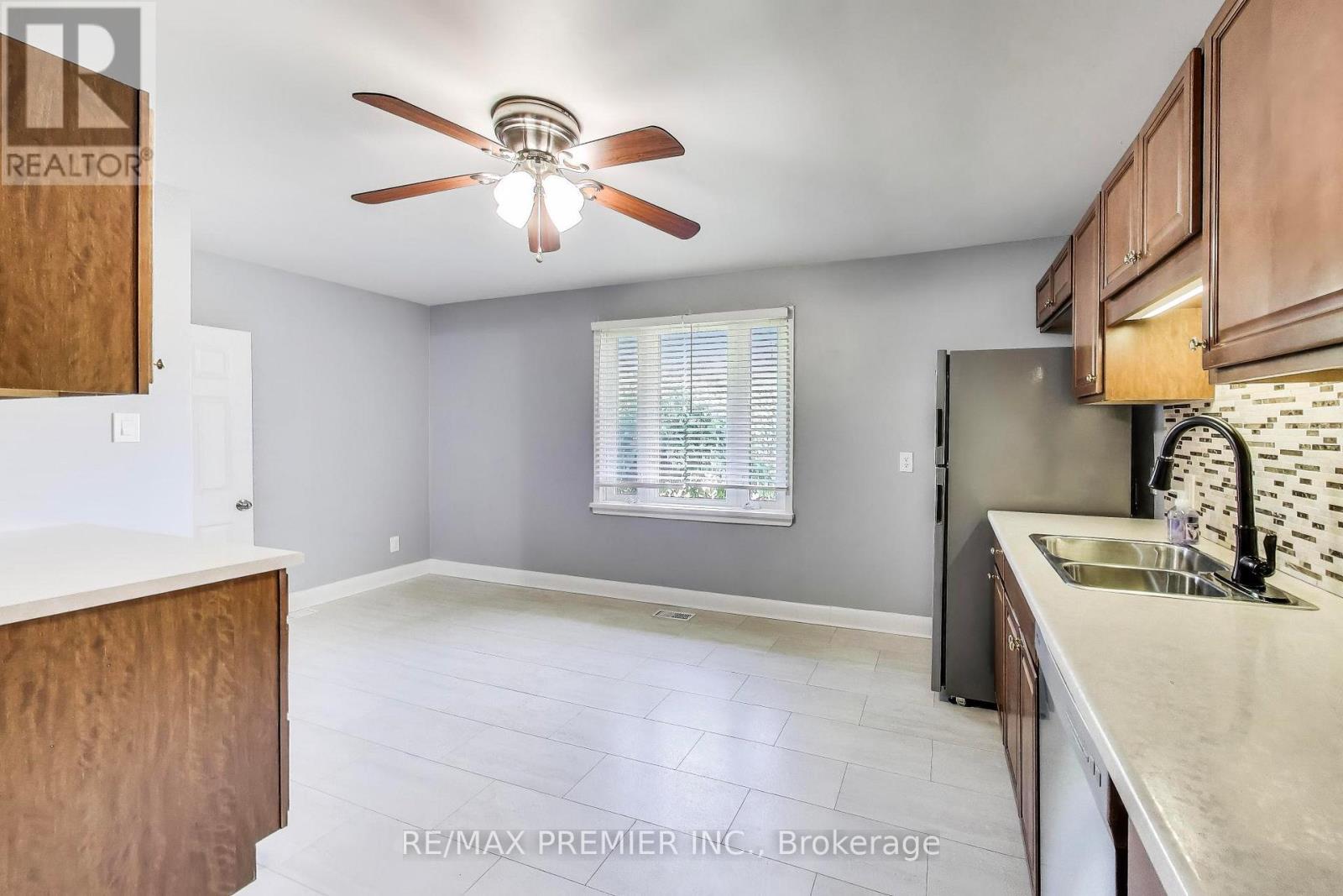 5 Golfdale Road, Barrie, Ontario  L4N 6R5 - Photo 8 - S12835948