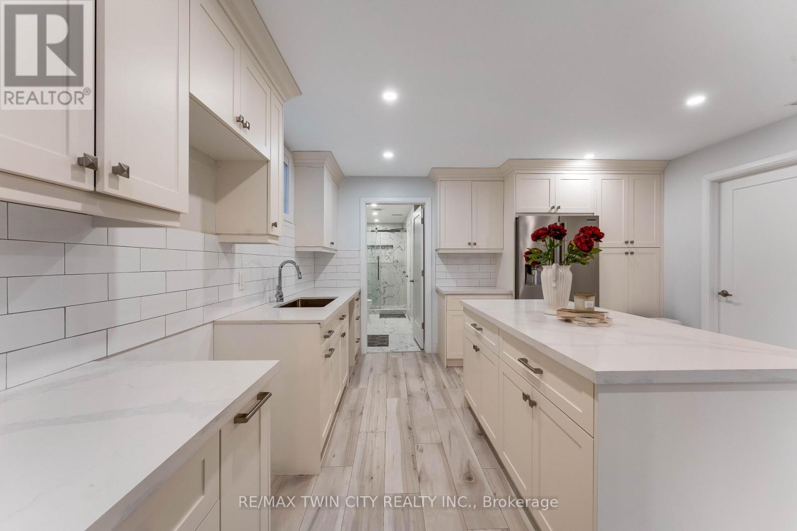 565 Florencedale Crescent, Kitchener, Ontario  N2R 1T6 - Photo 36 - X12834022