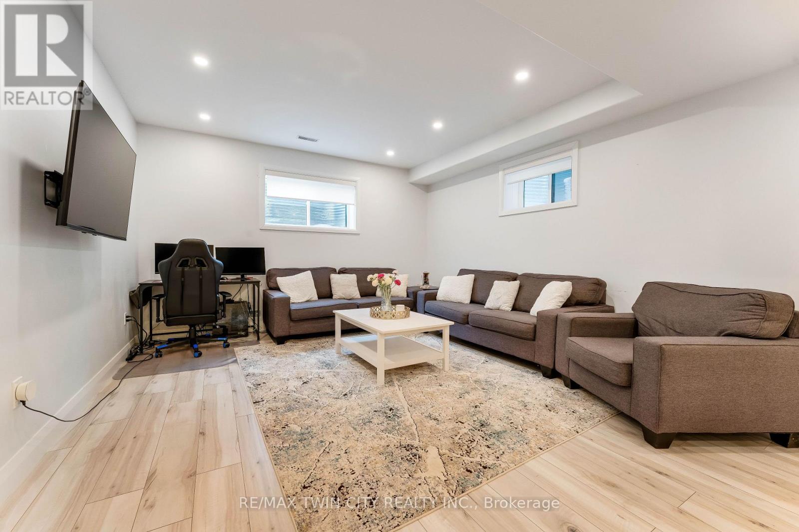 565 Florencedale Crescent, Kitchener, Ontario  N2R 1T6 - Photo 32 - X12834022