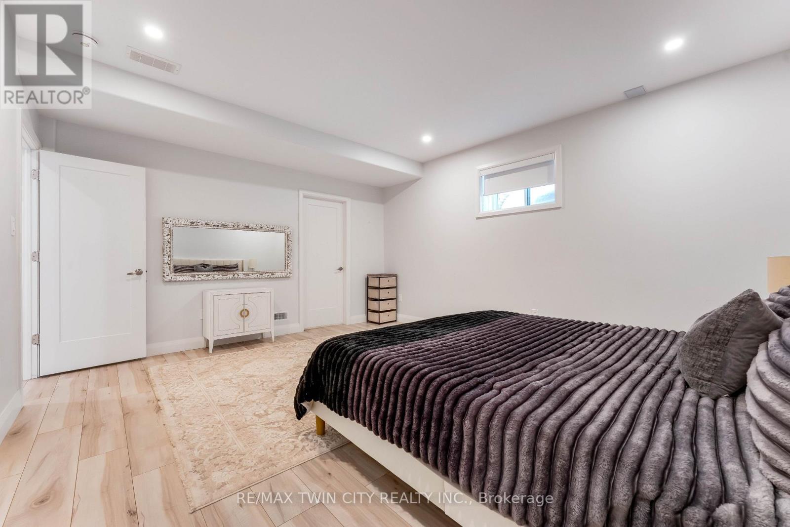 565 Florencedale Crescent, Kitchener, Ontario  N2R 1T6 - Photo 40 - X12834022