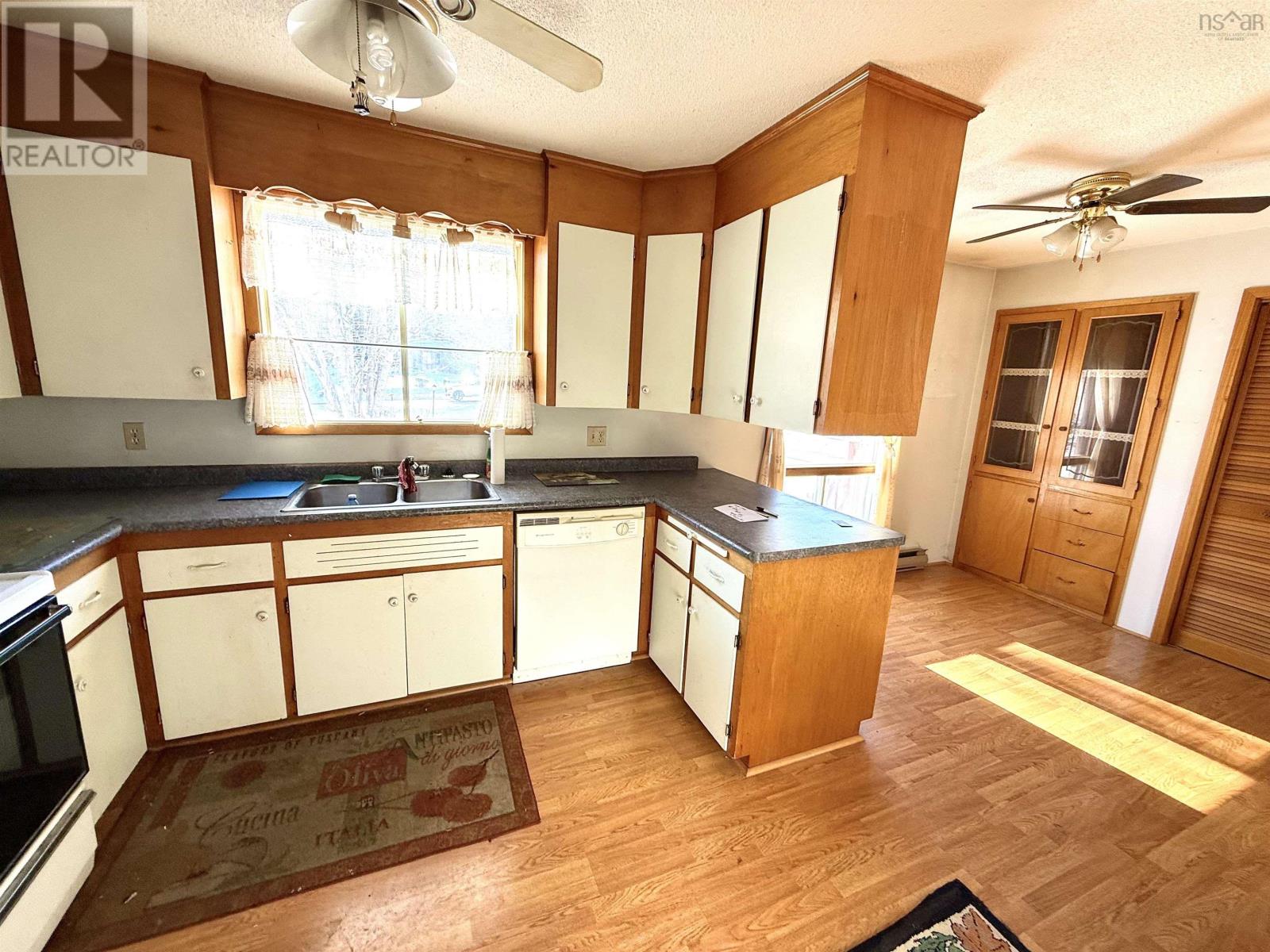 7 Birch Street, Oakhill, Nova Scotia B4V 0C1 - Photo 7 - 202602029