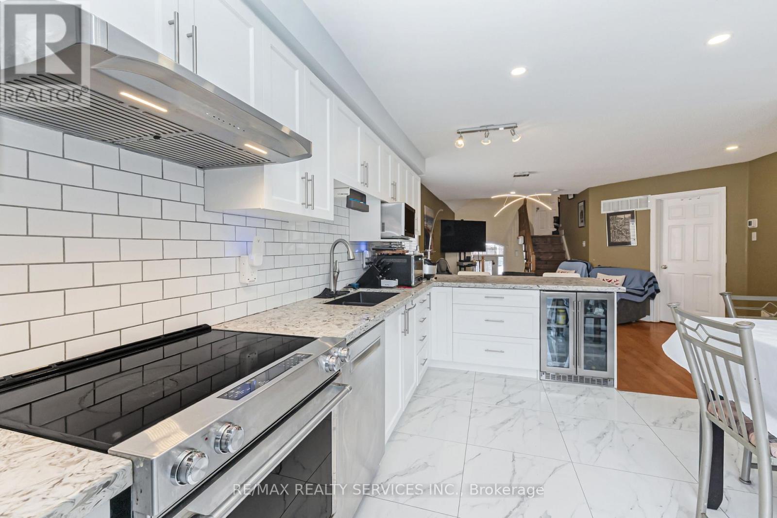 50 Sunny Glen Crescent, Brampton, Ontario  L7A 2C6 - Photo 20 - W12835874