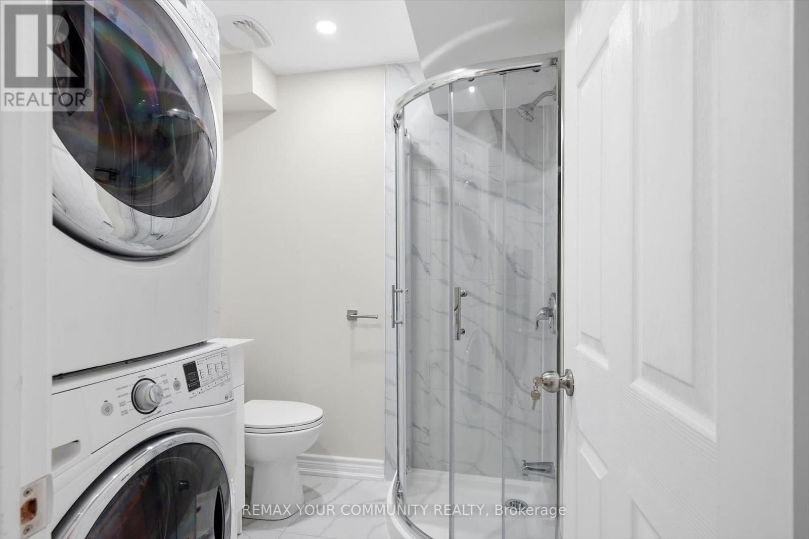 676 Galloway Crescent, Mississauga, Ontario  L5C 3W1 - Photo 19 - W12835880