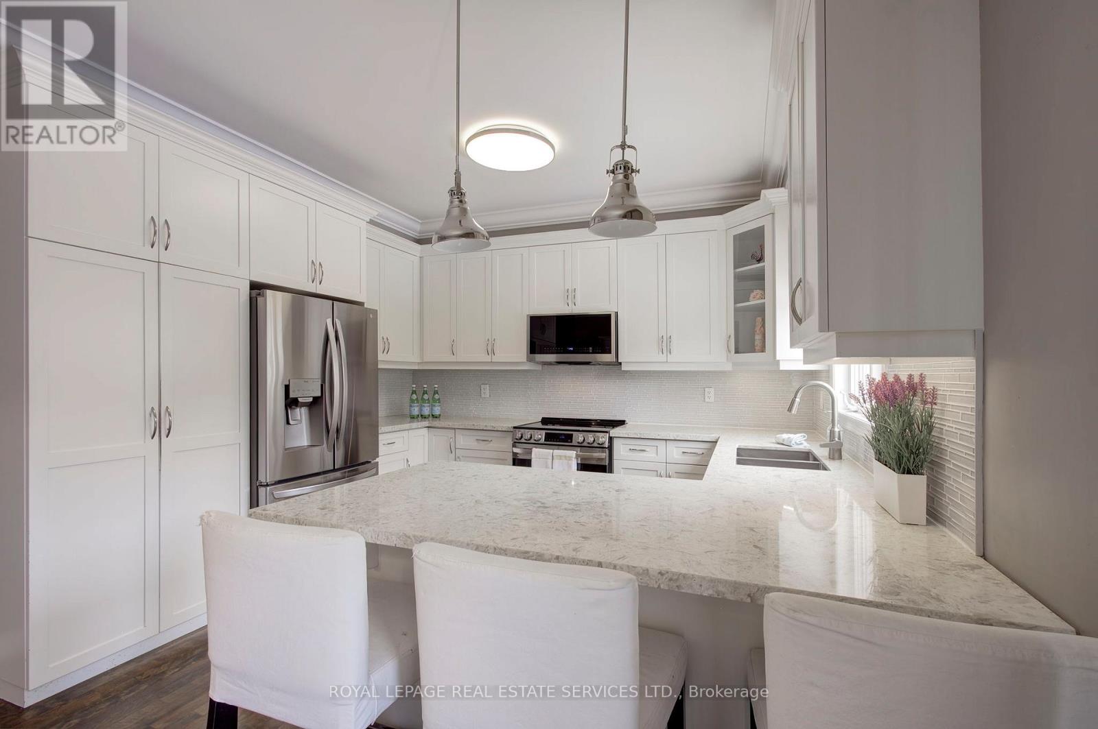 3229 Saltaire Crescent, Oakville, Ontario  L6M 0K8 - Photo 15 - W12835910