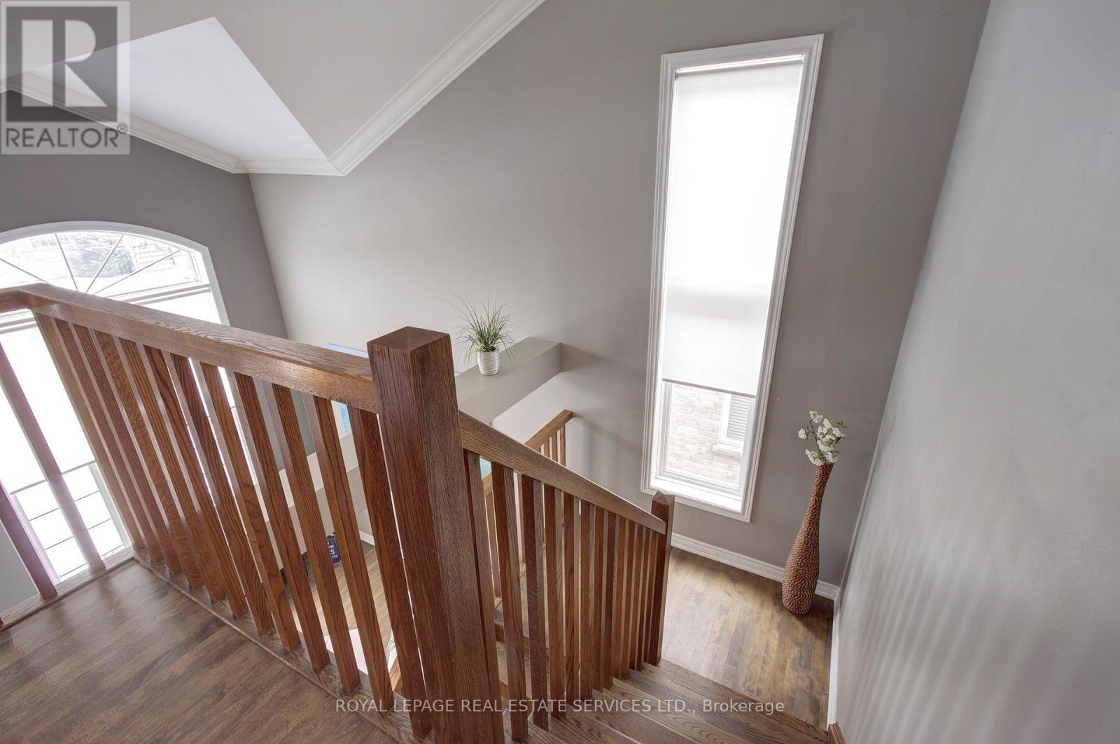 3229 Saltaire Crescent, Oakville, Ontario  L6M 0K8 - Photo 19 - W12835910