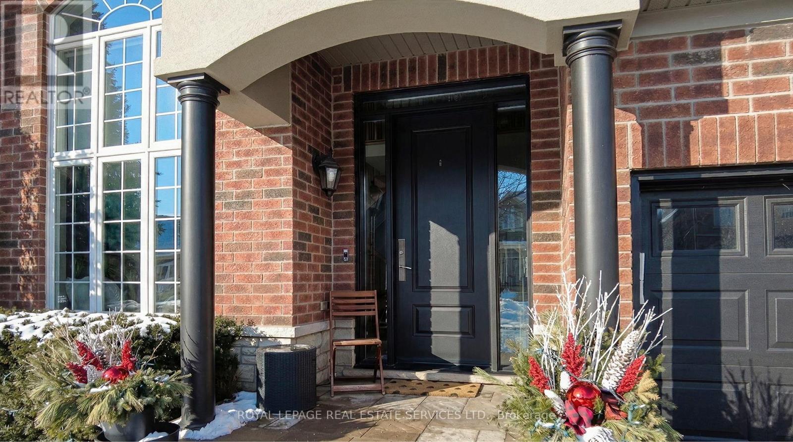 3229 Saltaire Crescent, Oakville, Ontario  L6M 0K8 - Photo 2 - W12835910