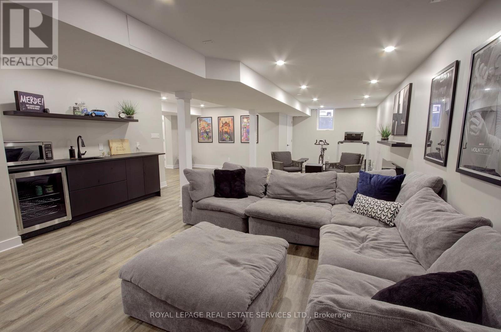 3229 Saltaire Crescent, Oakville, Ontario  L6M 0K8 - Photo 33 - W12835910