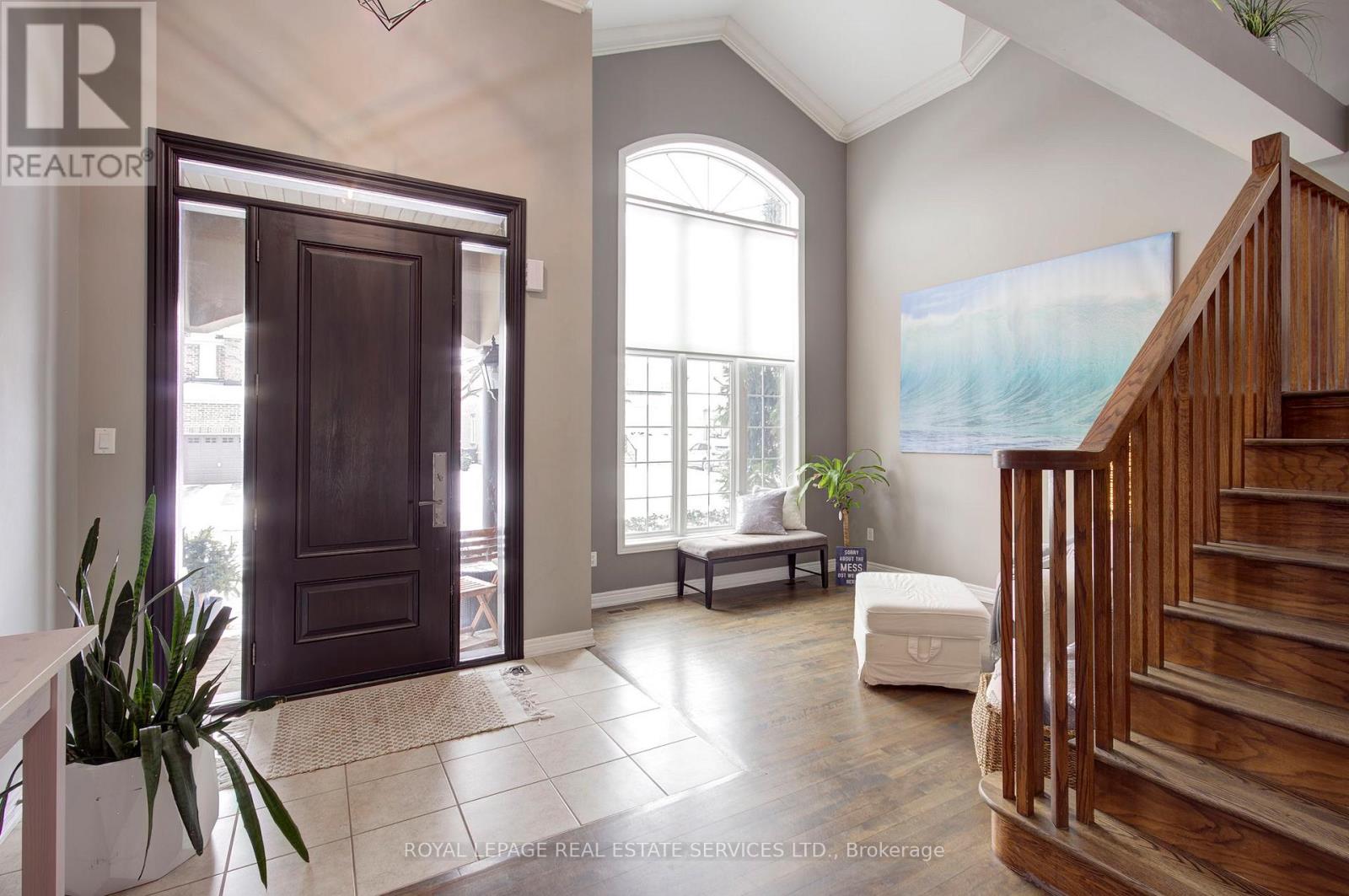 3229 Saltaire Crescent, Oakville, Ontario  L6M 0K8 - Photo 5 - W12835910