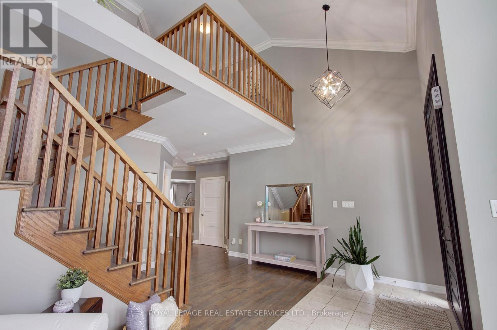 3229 Saltaire Crescent, Oakville, Ontario  L6M 0K8 - Photo 7 - W12835910