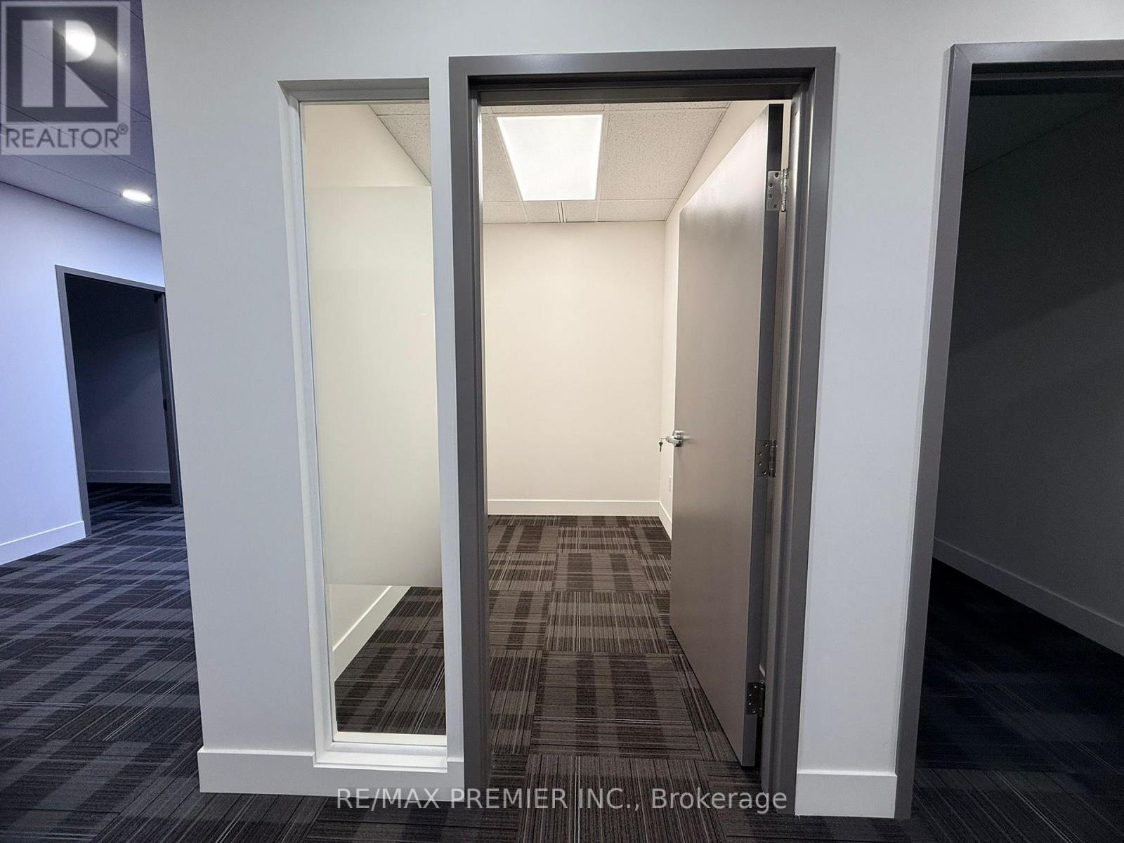 302-25 - 3390 South Service Road, Burlington, Ontario  L7N 3J5 - Photo 14 - W12835920