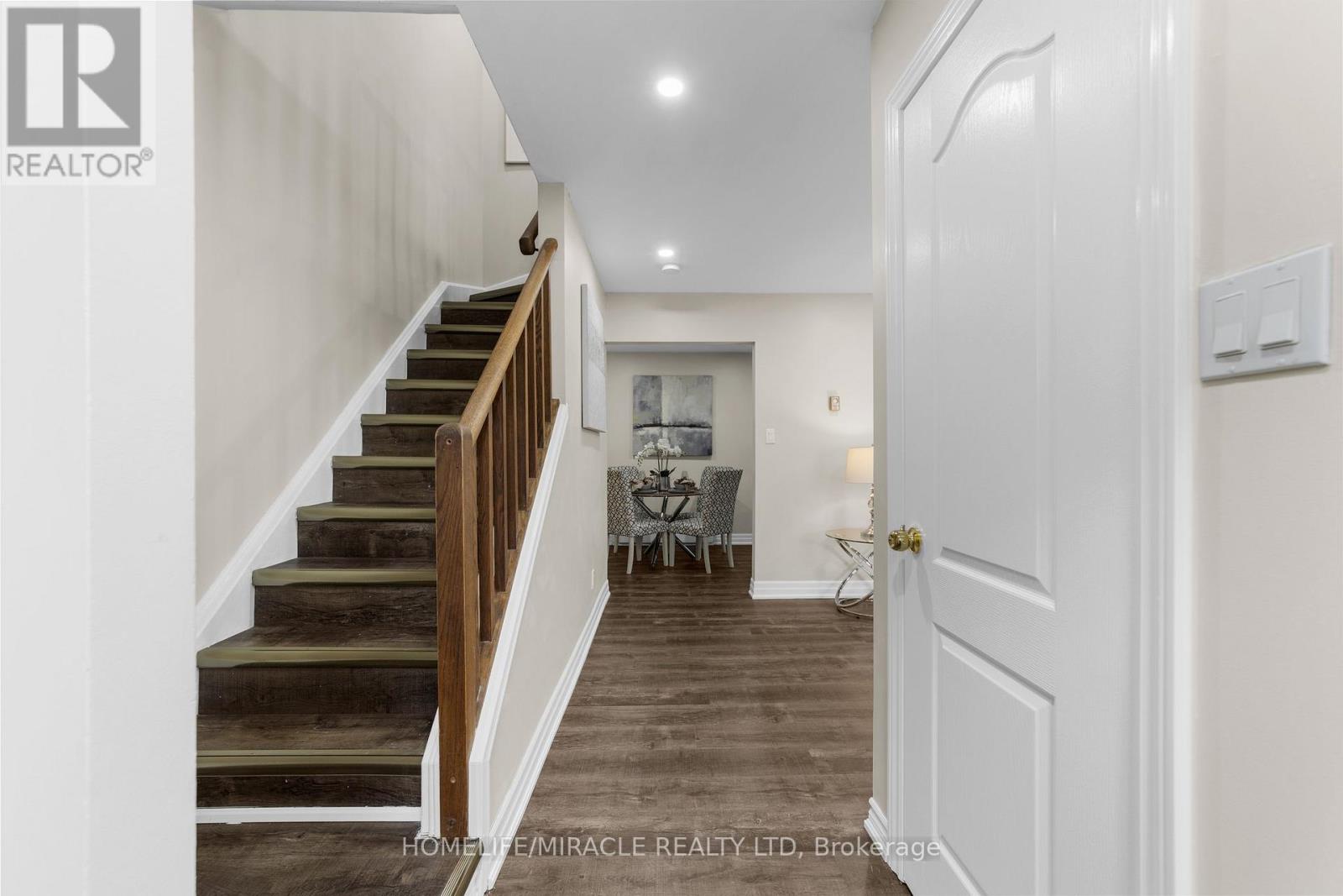 3 - 6 Cedar Drive, Orangeville, Ontario  L9W 2X6 - Photo 3 - W12835940