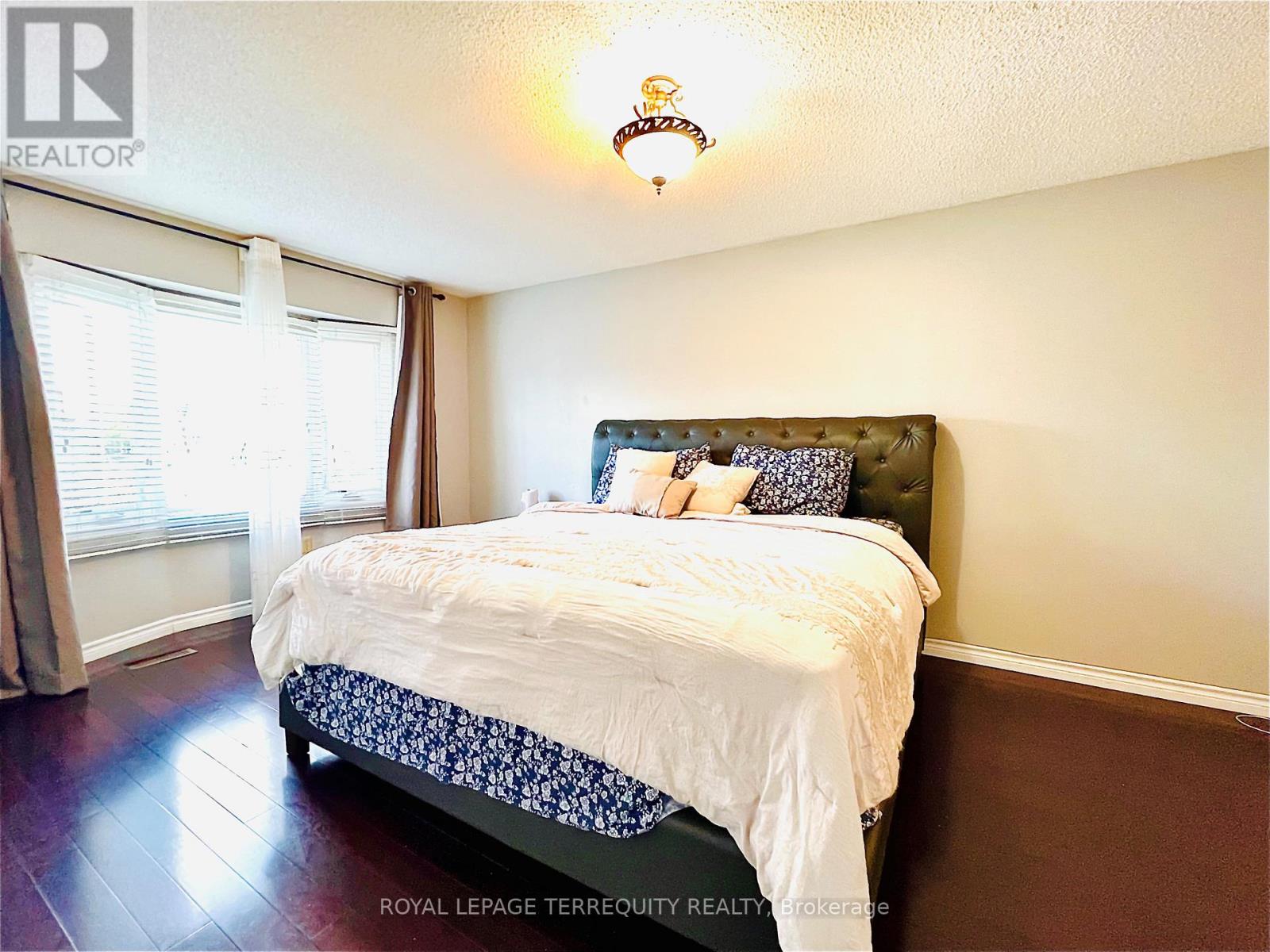 531 Loretta Court, Mississauga, Ontario  L5B 3S2 - Photo 12 - W12835954