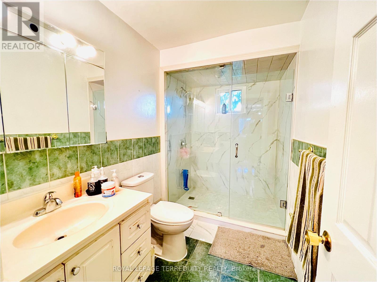 531 Loretta Court, Mississauga, Ontario  L5B 3S2 - Photo 15 - W12835954