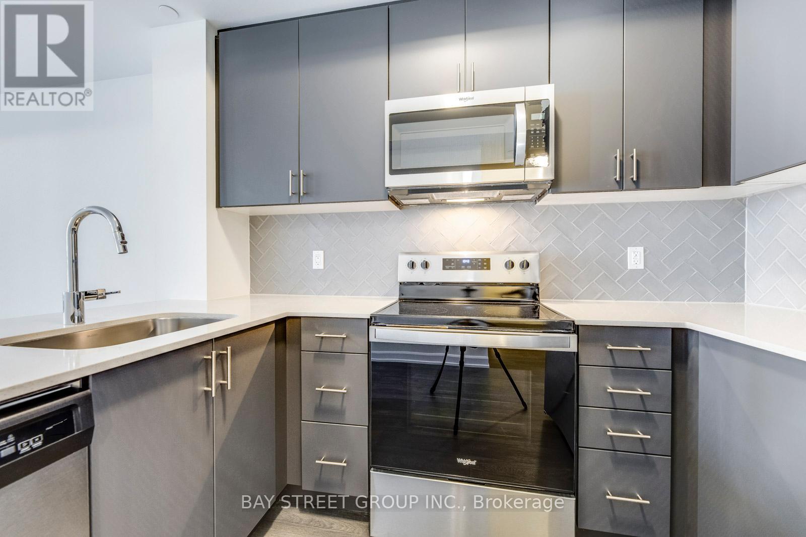 204 - 3200 William Coltson Avenue, Oakville, Ontario  L6H 7W6 - Photo 13 - W12835956