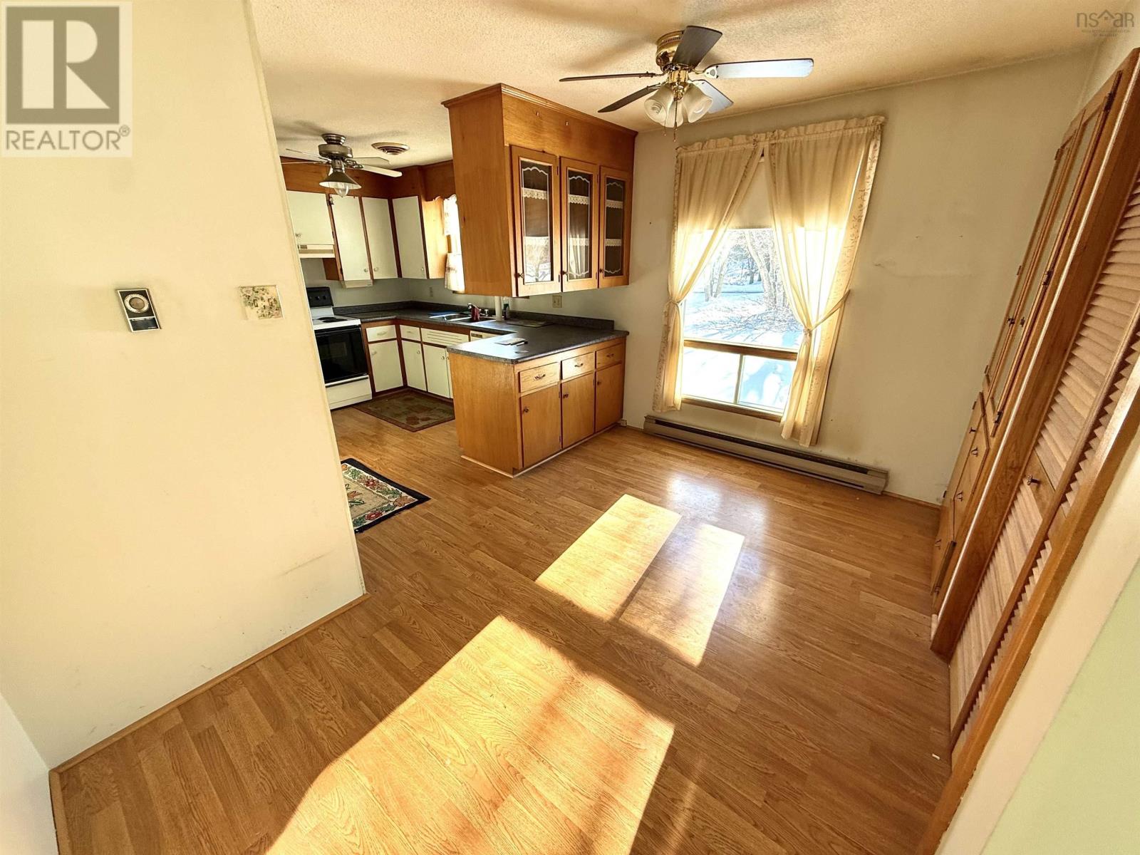 7 Birch Street, Oakhill, Nova Scotia B4V 0C1 - Photo 9 - 202602029