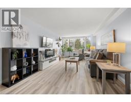 35 GREEN VALLEY Drive Unit# 204, Kitchener, Ontario