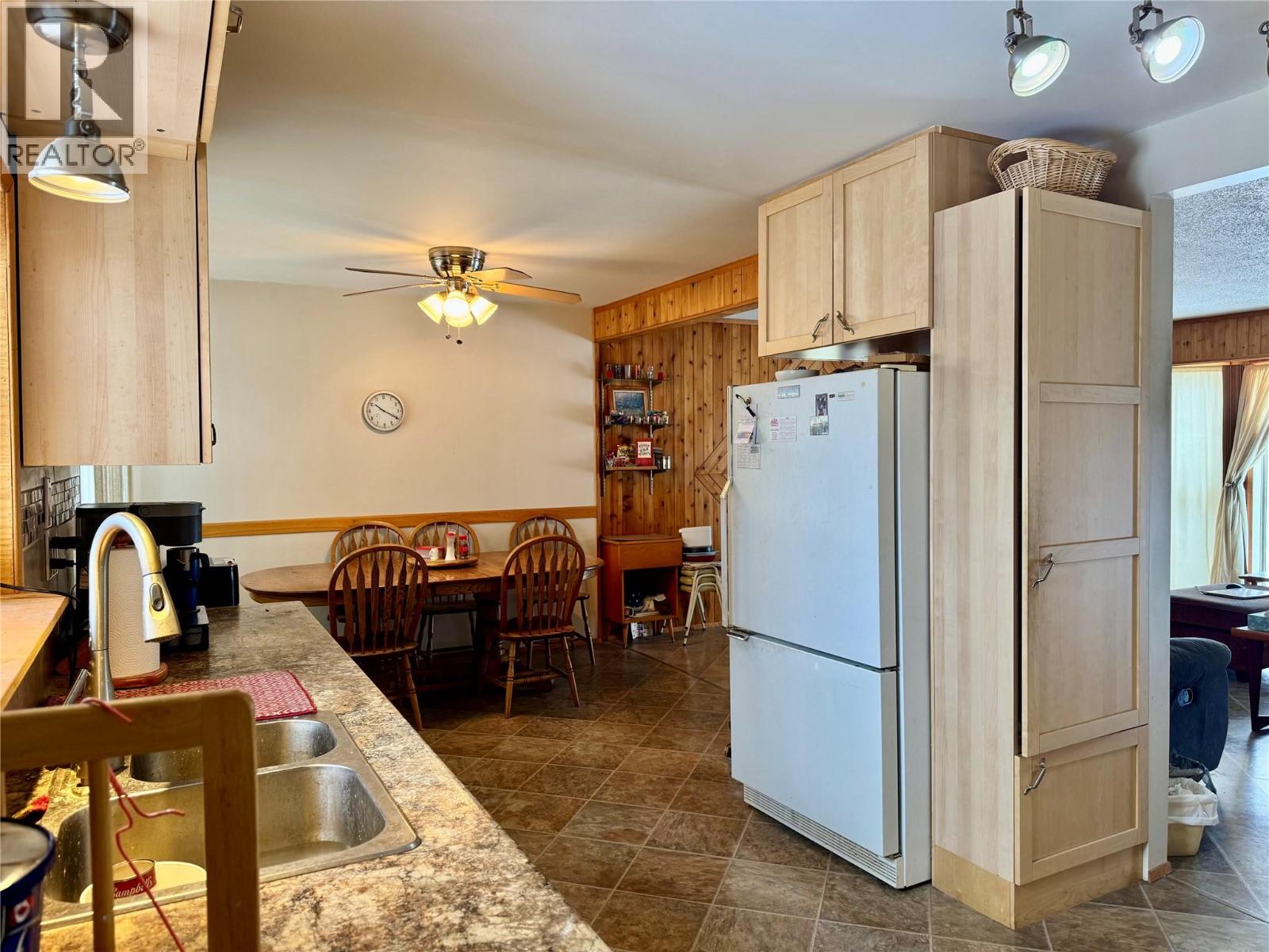 9112 Calverley Crescent, Dawson Creek, British Columbia  V1G 2R2 - Photo 6 - 10356783