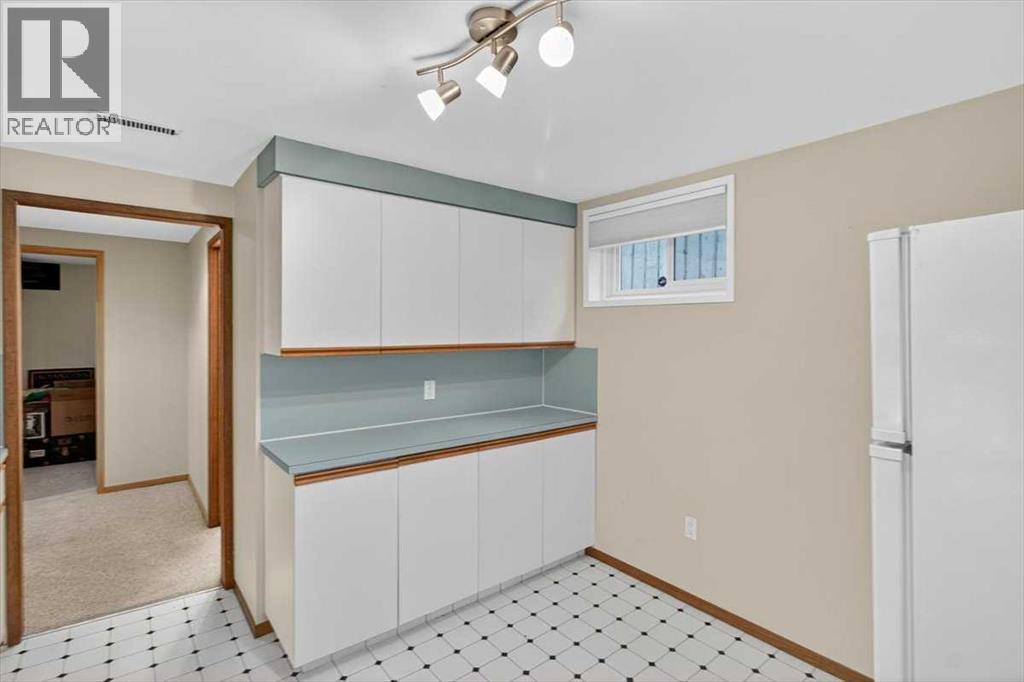 2808 35 Street Sw, Calgary, Alberta  T3E 2Y5 - Photo 35 - A2287781