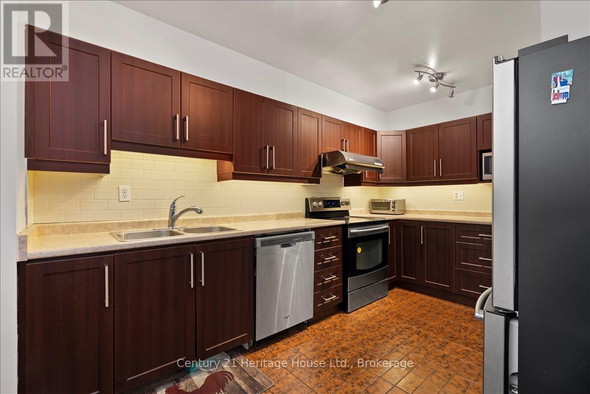 609 - 45 Carlton Street, Toronto, Ontario  M5B 2H9 - Photo 4 - C12583690