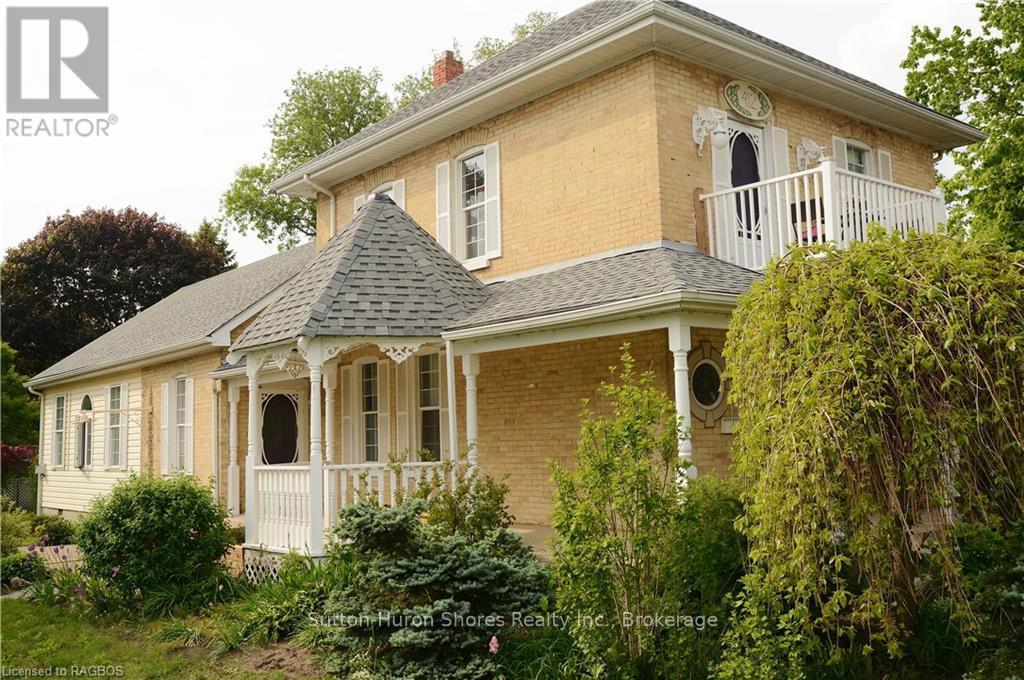 412 Goderich Street, Saugeen Shores, Ontario  N0H 2C1 - Photo 32 - X12360771