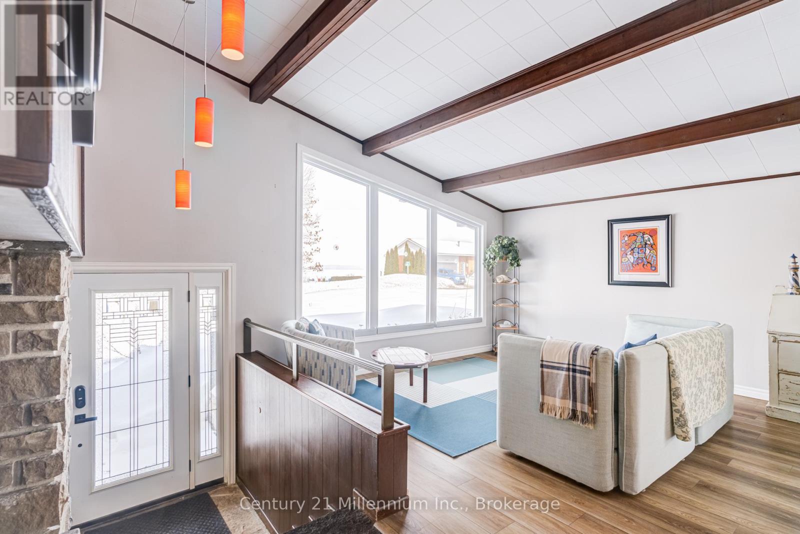 537 George Street, South Bruce Peninsula, Ontario  N0H 2T0 - Photo 12 - X12835918